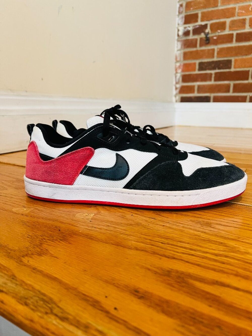 Nike Alleyoop SB Men White University Red Skateboard Shoes CJ0882 102